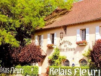 Le Relais Fleuri, Hotel Et Restaurant Logis - Avallon Sauvigny-le-Bois Kültér fotó