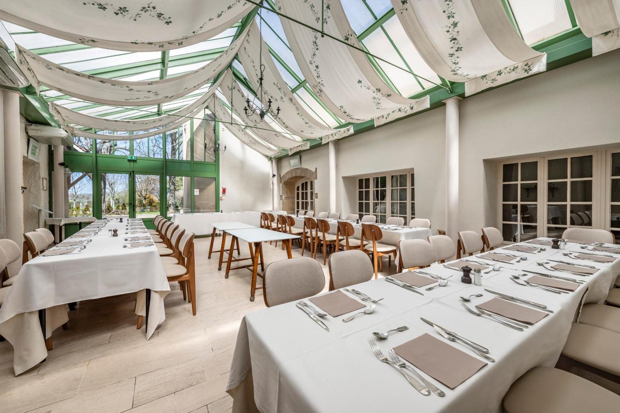Le Relais Fleuri, Hotel Et Restaurant Logis - Avallon Sauvigny-le-Bois Kültér fotó