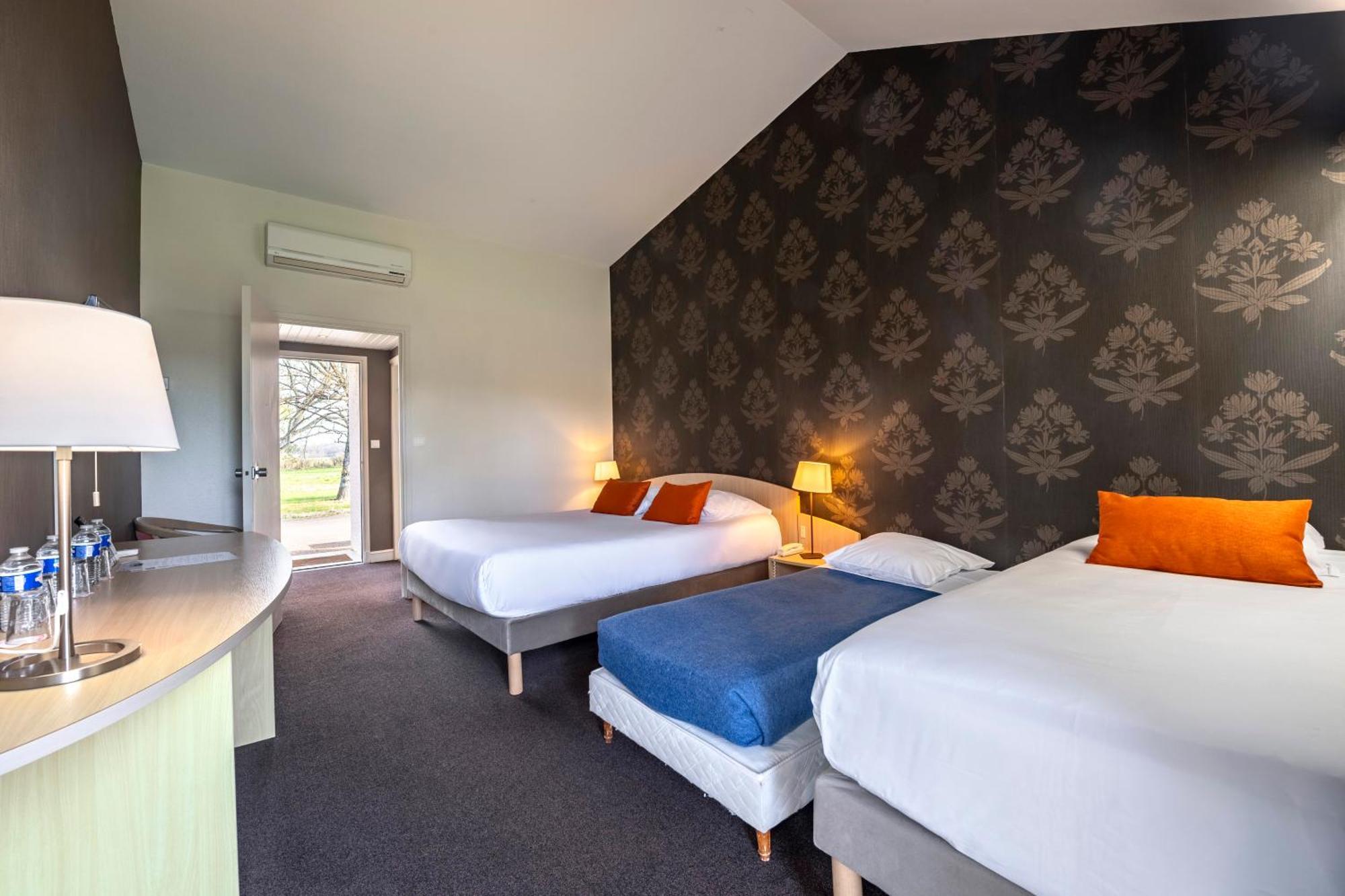 Le Relais Fleuri, Hotel Et Restaurant Logis - Avallon Sauvigny-le-Bois Kültér fotó