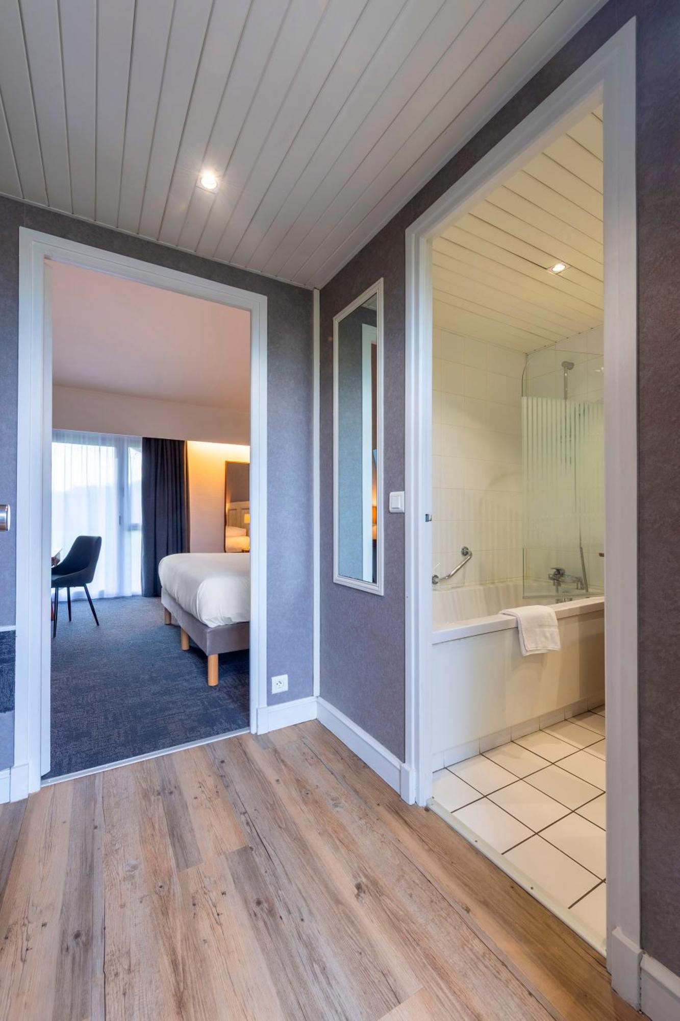 Le Relais Fleuri, Hotel Et Restaurant Logis - Avallon Sauvigny-le-Bois Kültér fotó